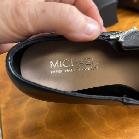 Micheal by micheal Shannon heel boots size 8 1/2 black  like new 3”heels. - Picture 7 of 9